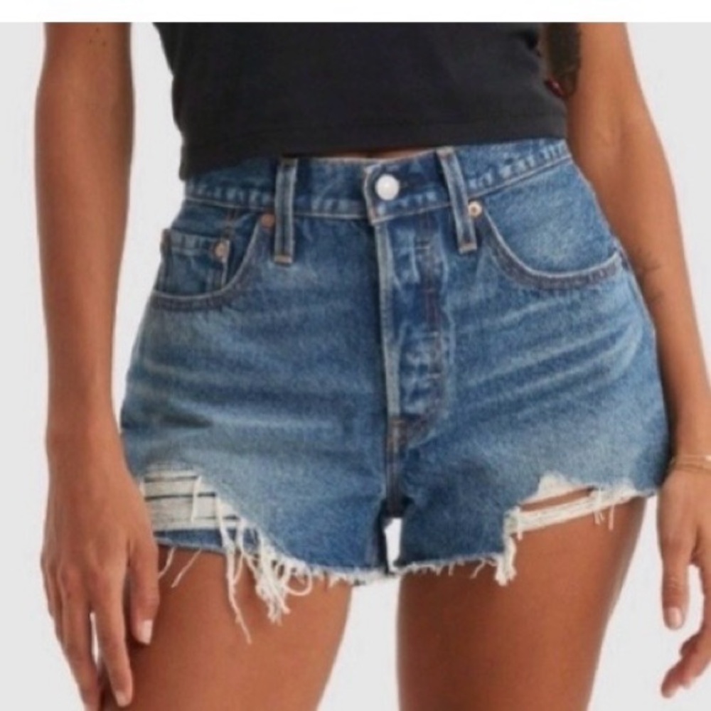 Levi’s 501 button fly high rise distressed jeans Women’s 26